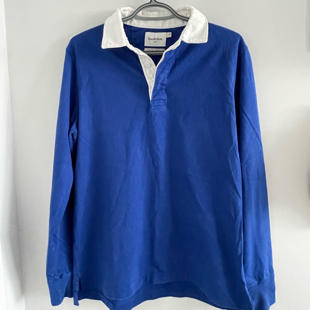 Blue & White collared shirt in Men’s medium